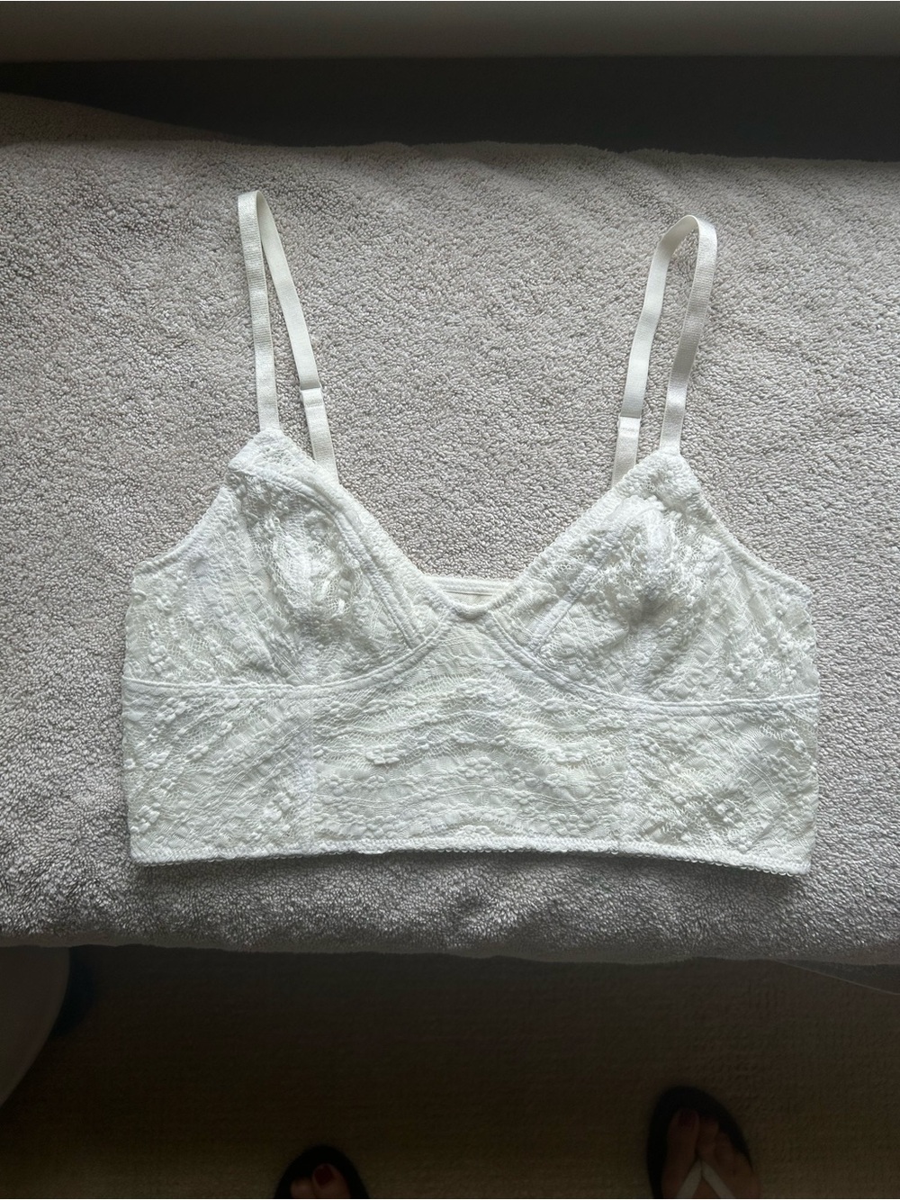 Free People Intimately Lace Bralette in Cream. Excellent condition. Size M